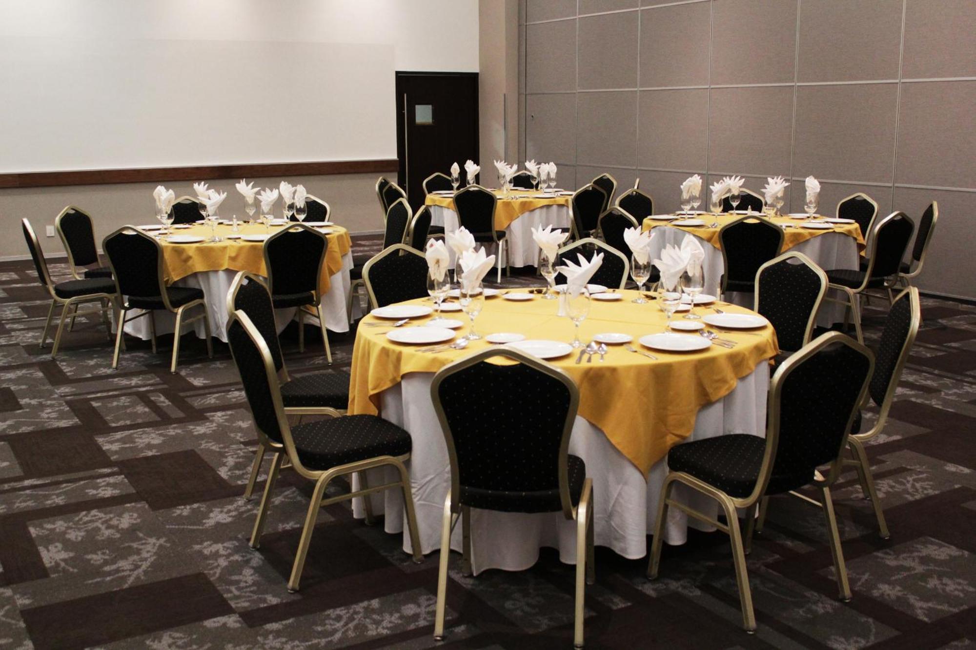 Casa Inn Premium Hotel Queretaro Miranda Zewnętrze zdjęcie Banquet Hall