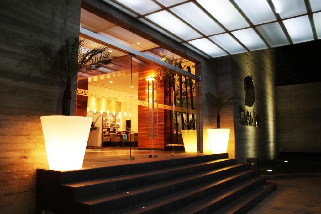 Casa Inn Premium Hotel Queretaro Miranda Zewnętrze zdjęcie Entrance to the hotel