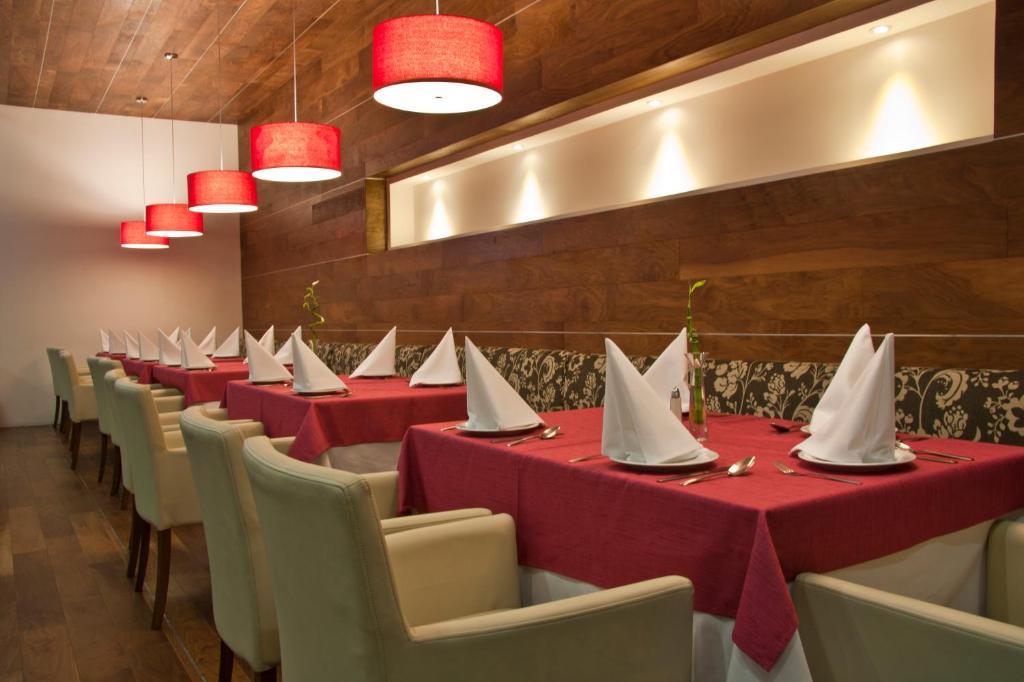Casa Inn Premium Hotel Queretaro Miranda Zewnętrze zdjęcie Restaurant interior